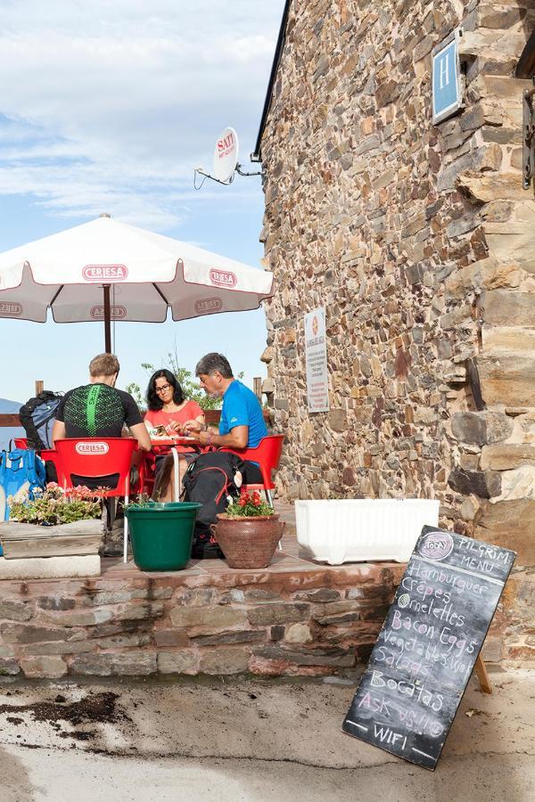 La Rosa Del Agua Bed & Breakfast El Acebo de San Miguel Екстериор снимка