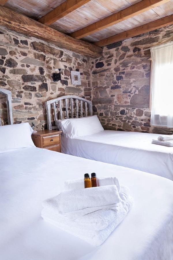 La Rosa Del Agua Bed & Breakfast El Acebo de San Miguel Екстериор снимка